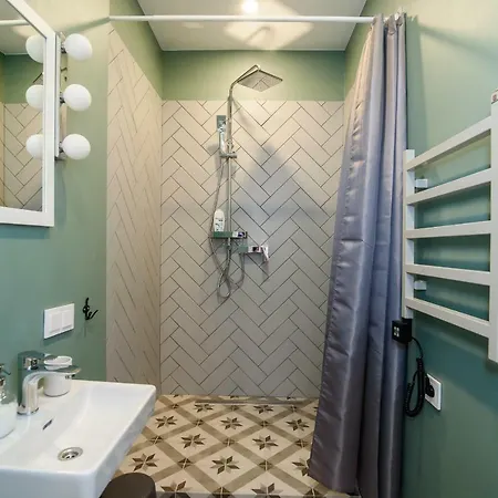 Stepono By Urban Rent Apartment